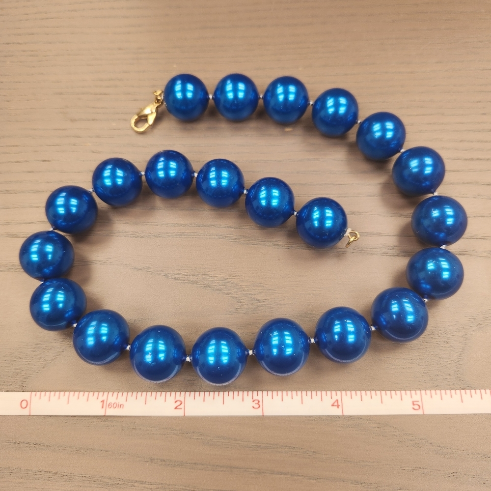 Chunky metallic blue bead necklace